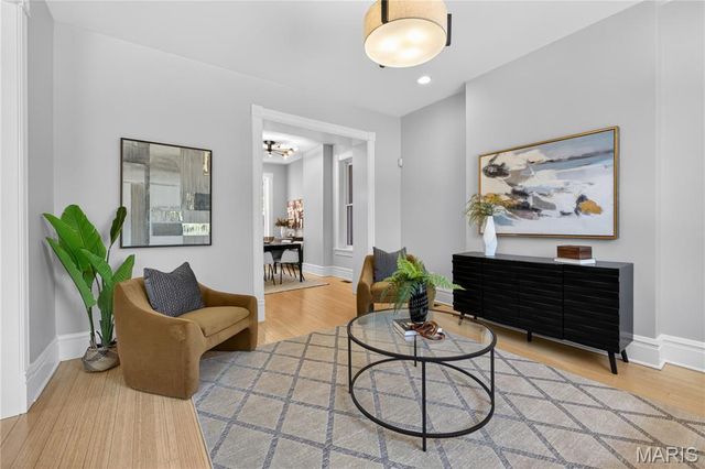 4159 McRee Avenue, St Louis, MO 63110