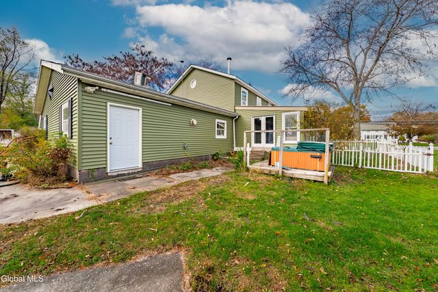 379 Ny Highway 355, Poestenkill, NY 12140