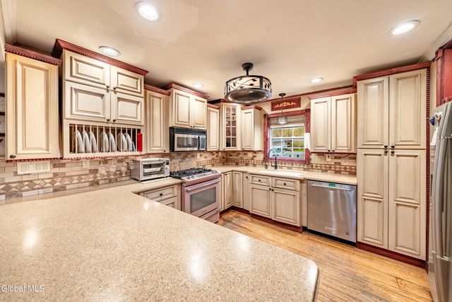 379 Ny Highway 355, Poestenkill, NY 12140