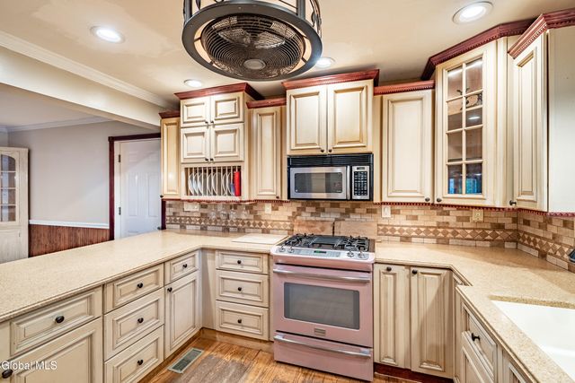 379 Ny Highway 355, Poestenkill, NY 12140