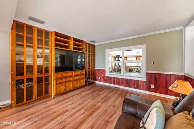 379 Ny Highway 355, Poestenkill, NY 12140