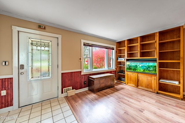 379 Ny Highway 355, Poestenkill, NY 12140