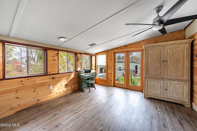 379 Ny Highway 355, Poestenkill, NY 12140