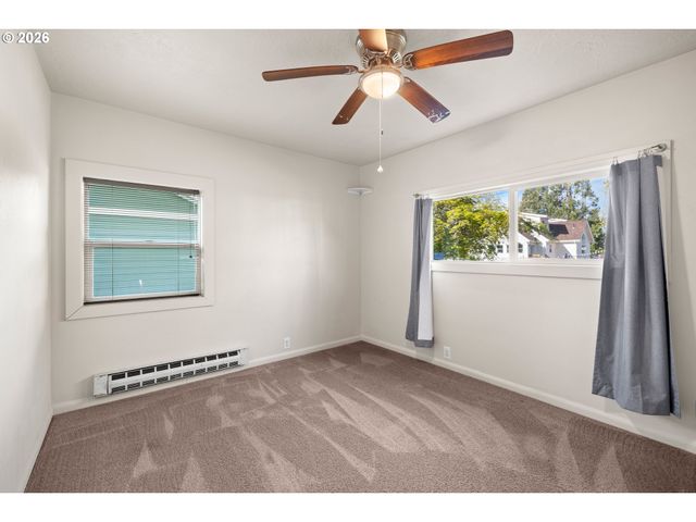 360 Ne LIBERTY Ave, Gresham, OR 97030