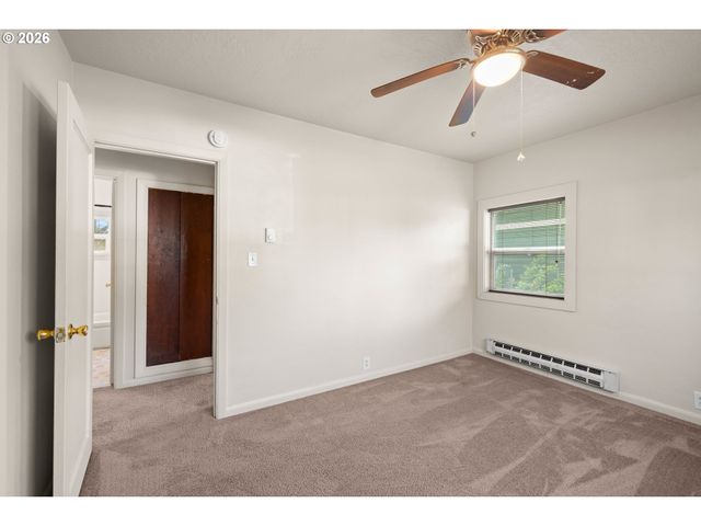 360 Ne LIBERTY Ave, Gresham, OR 97030