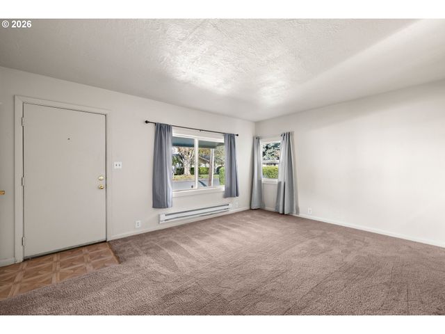 360 Ne LIBERTY Ave, Gresham, OR 97030