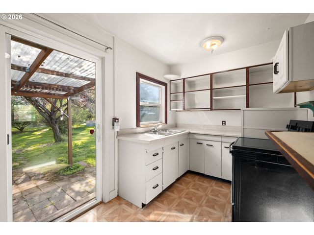 360 Ne LIBERTY Ave, Gresham, OR 97030