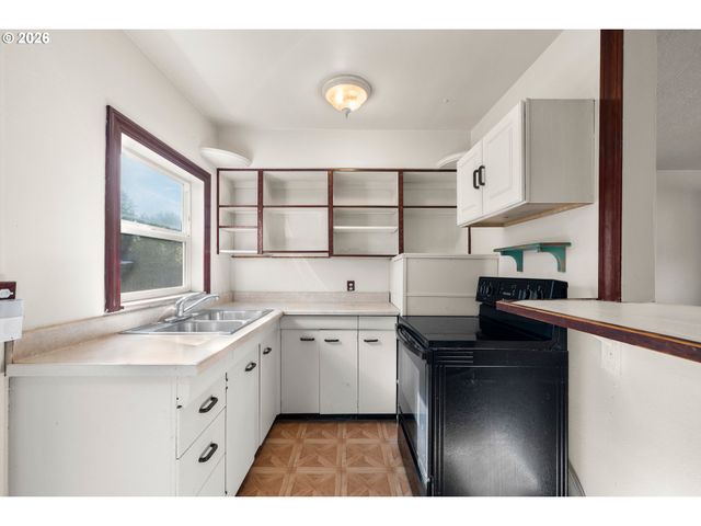 360 Ne LIBERTY Ave, Gresham, OR 97030