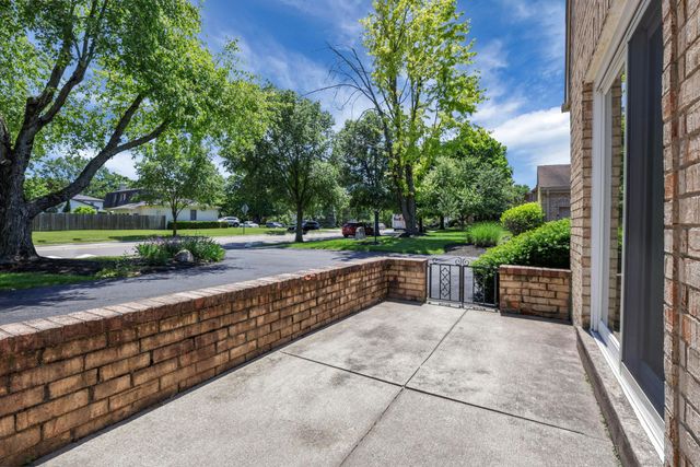 4375 Latin Lane, Upper Arlington, OH 43220