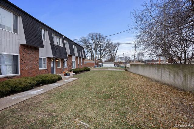 17415 Hamilton Avenue, Allen Park, MI 48101