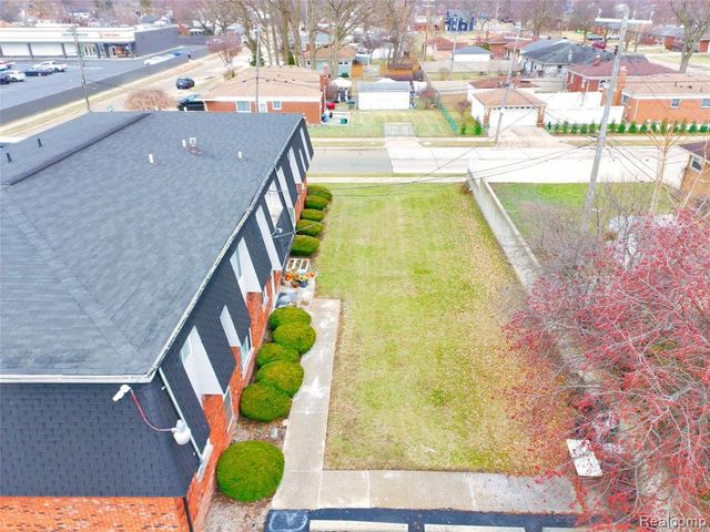 17415 Hamilton Avenue, Allen Park, MI 48101