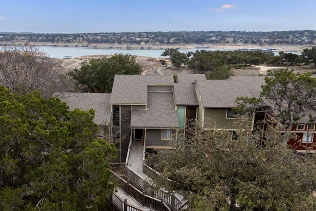 219 Venture BLVD S, Point Venture, TX 78645