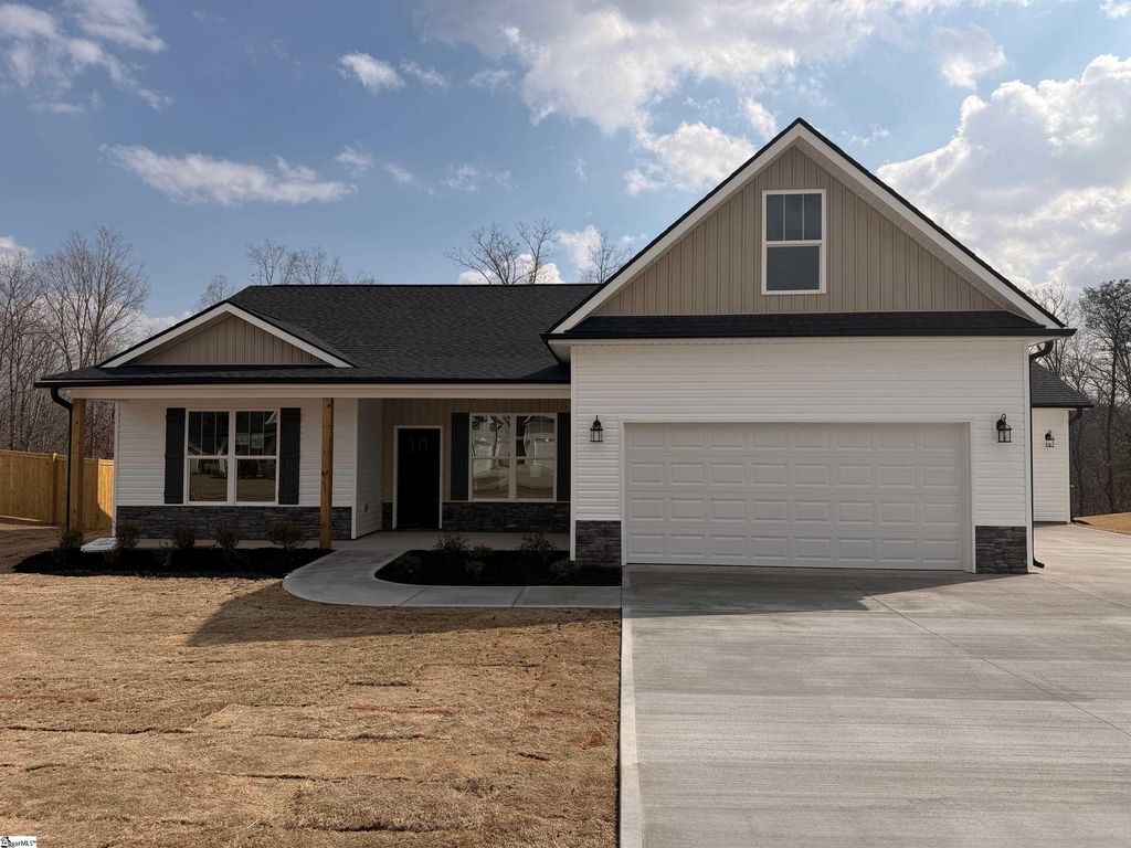 209 Old Glory Court, Pickens, SC 29671