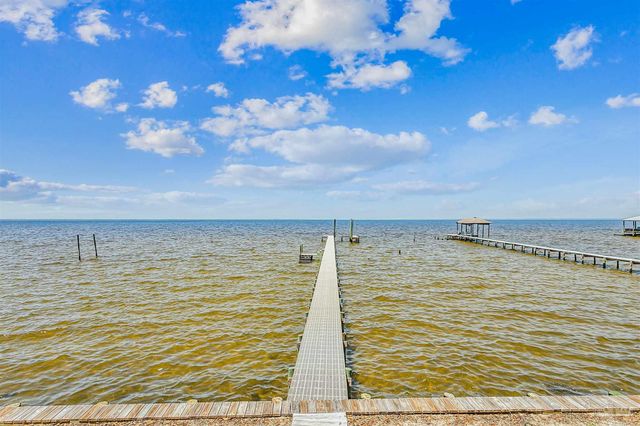 4536 Hickory Shores Blvd, Gulf Breeze, FL 32563
