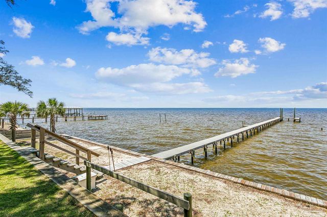 4536 Hickory Shores Blvd, Gulf Breeze, FL 32563