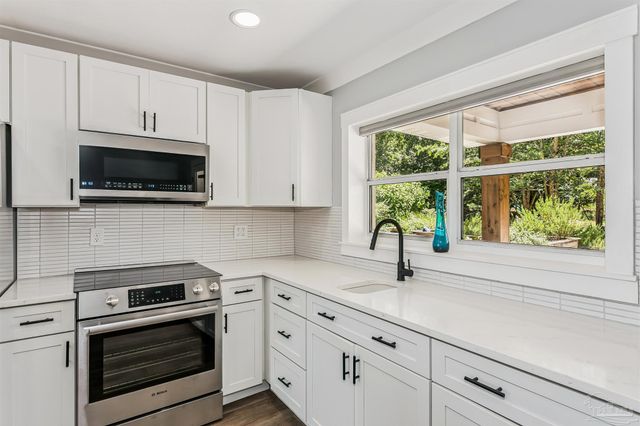 4536 Hickory Shores Blvd, Gulf Breeze, FL 32563