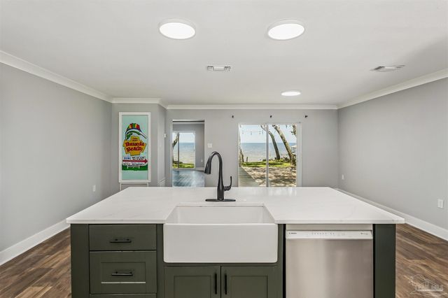4536 Hickory Shores Blvd, Gulf Breeze, FL 32563