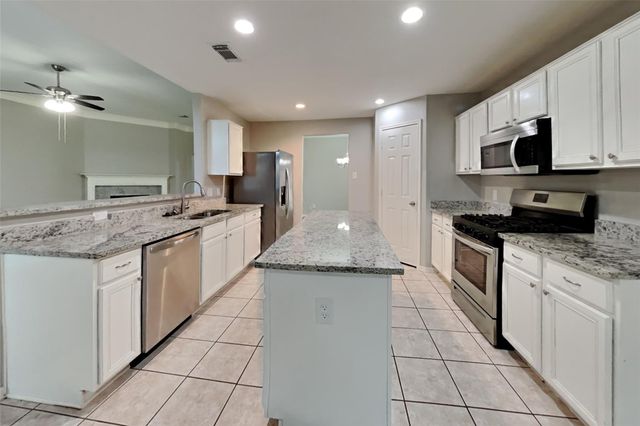 2146 Berkshire Elm Street, Katy, TX 77493