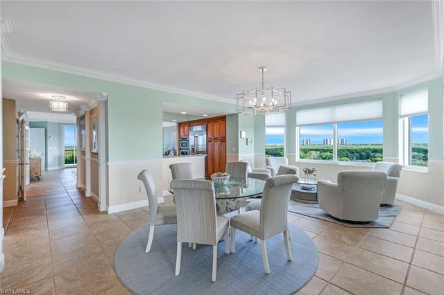275 Indies WAY 706, Naples, FL 34110