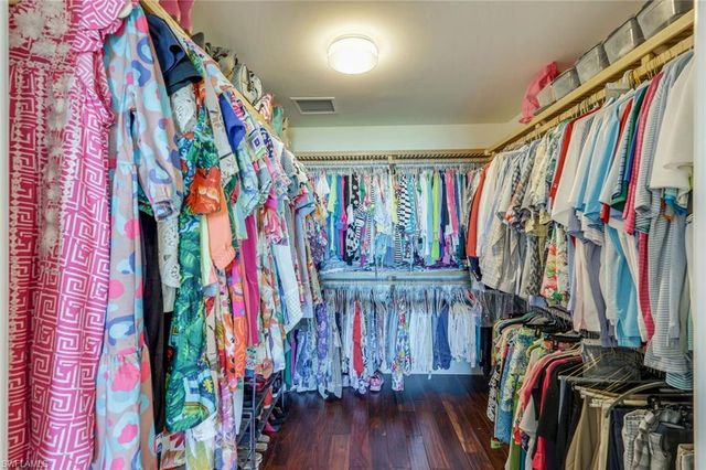 275 Indies WAY 706, Naples, FL 34110