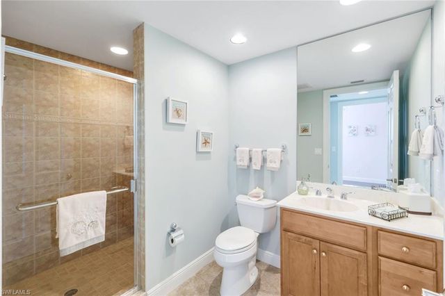 275 Indies WAY 706, Naples, FL 34110
