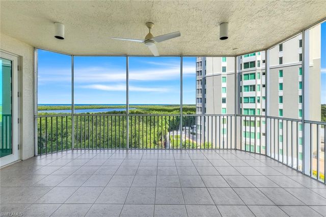 275 Indies WAY 706, Naples, FL 34110