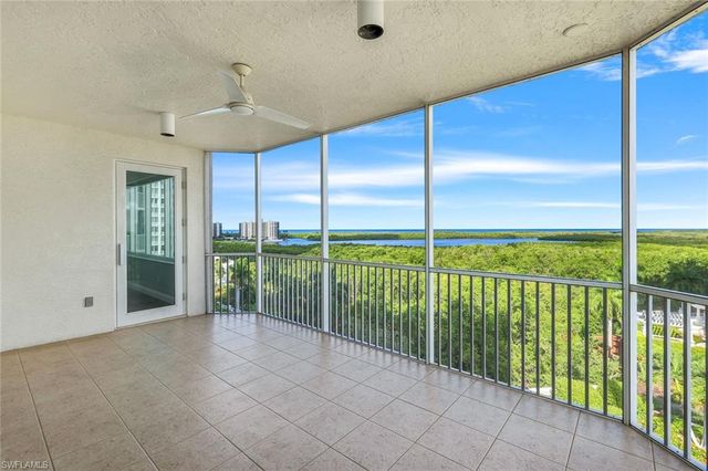 275 Indies WAY 706, Naples, FL 34110
