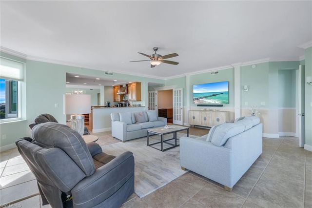 275 Indies WAY 706, Naples, FL 34110