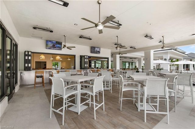 275 Indies WAY 706, Naples, FL 34110