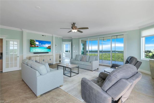 275 Indies WAY 706, Naples, FL 34110