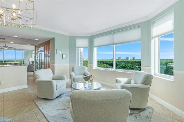 275 Indies WAY 706, Naples, FL 34110