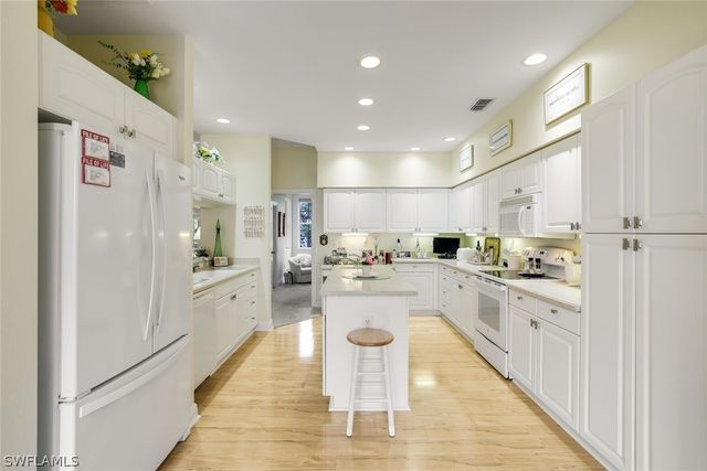 4795 Aston Gardens WAY D102, Naples, FL 34109