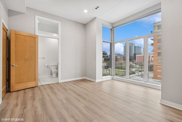 939 W MADISON Street 410, Chicago, IL 60607