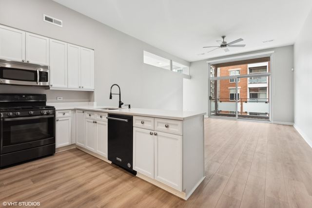 939 W MADISON Street 410, Chicago, IL 60607