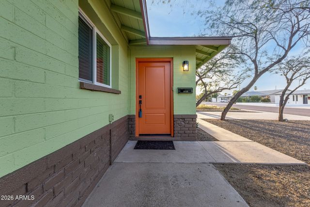 1233 E BROADMOR Drive, Tempe, AZ 85282