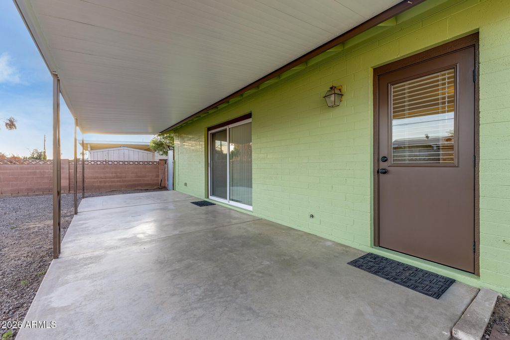 Image 40 of property listing at 1233 E BROADMOR Drive, Tempe, AZ 85282