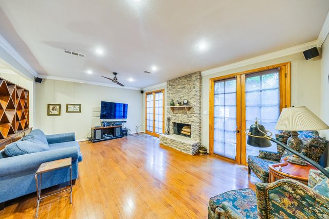 7505 Memorial Woods Drive B13, Houston, TX 77024