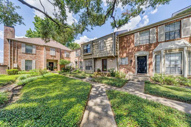 7505 Memorial Woods Drive B13, Houston, TX 77024