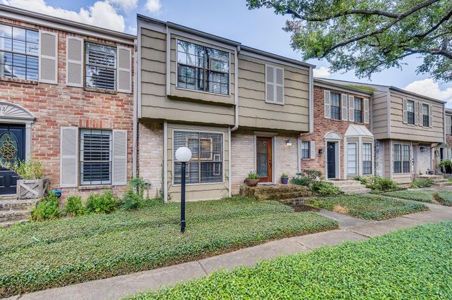 7505 Memorial Woods Drive B13, Houston, TX 77024