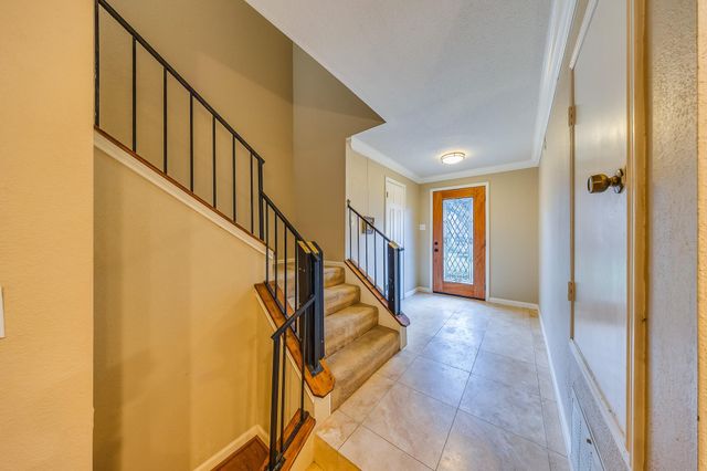 7505 Memorial Woods Drive B13, Houston, TX 77024