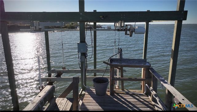 15 Alley Way, Port Lavaca, TX 77979