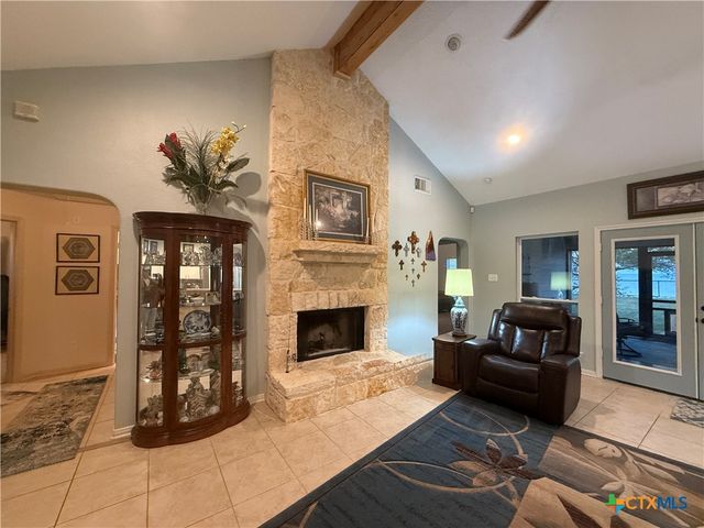 15 Alley Way, Port Lavaca, TX 77979