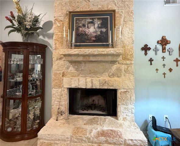 15 Alley Way, Port Lavaca, TX 77979