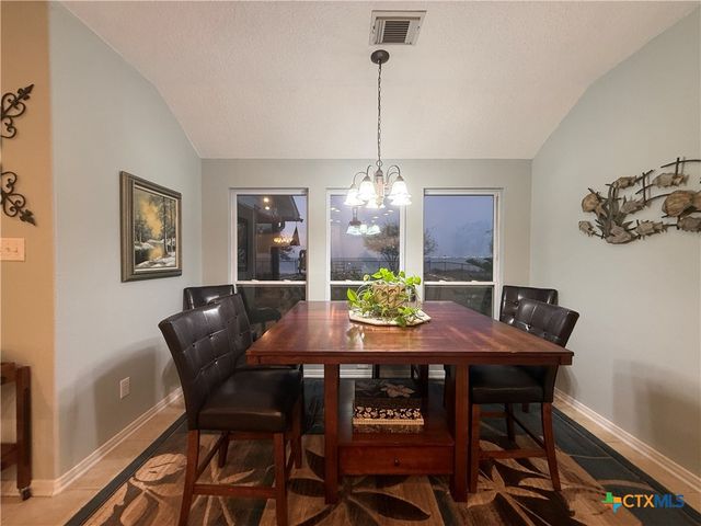 15 Alley Way, Port Lavaca, TX 77979