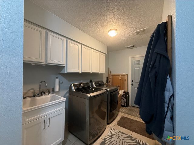 15 Alley Way, Port Lavaca, TX 77979