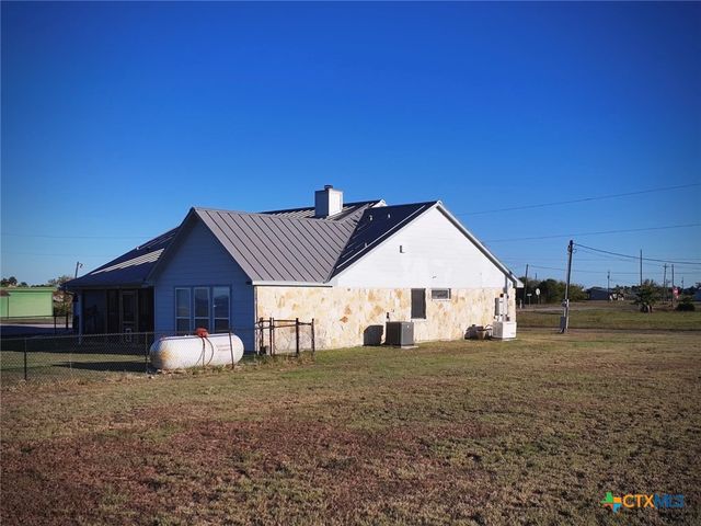 15 Alley Way, Port Lavaca, TX 77979