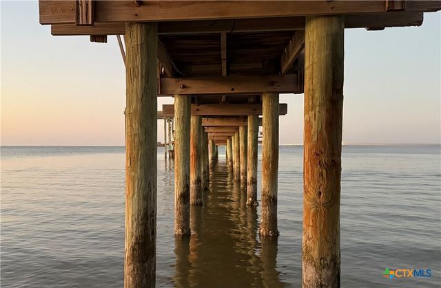 15 Alley Way, Port Lavaca, TX 77979