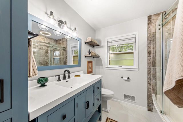 3841 S Sunny Ridge LANE, New Berlin, WI 53151
