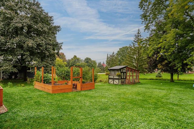 3841 S Sunny Ridge LANE, New Berlin, WI 53151