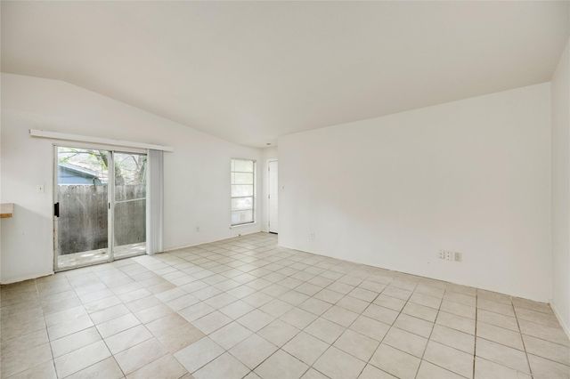 5208 Bogey CT B, Austin, TX 78744